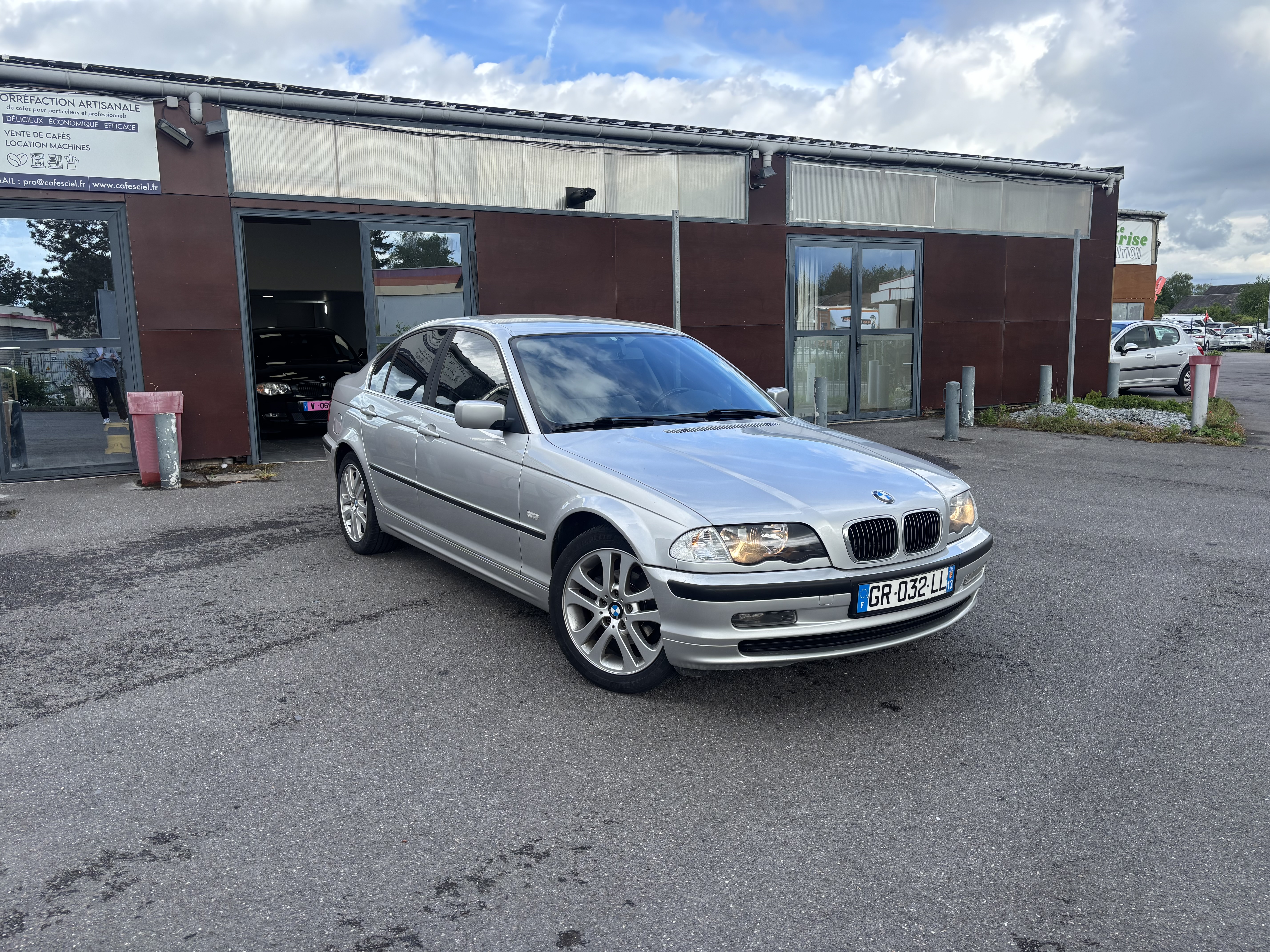 BMW Série 3 320i 150ch